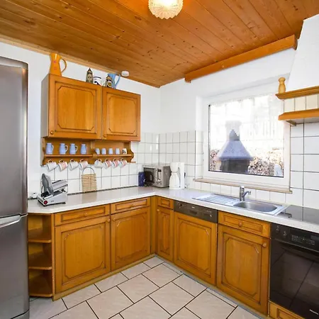 Large With Garden And Balcony In Oetztal