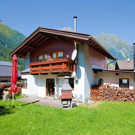 Large With Garden And Balcony In Oetztal * Längenfeld